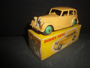 Dinky １５１ Triumph １８００ Saloon. （６０年代絶版品）ディンキー　トライアンフ　１８００　サルーン.