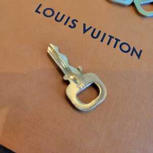 極美品 送料無料 鍵のみになります。 Louis Vuitton パドロック カデナ 南京錠 ルイヴィトン 鍵 ゴールド　313