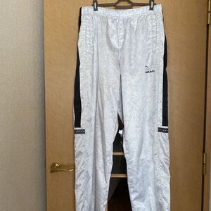 ジャージパンツ下