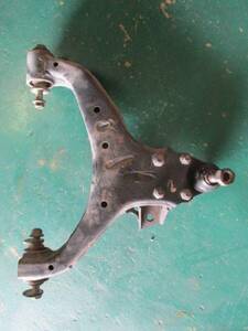 ** Isuzu Como E25 Caravan JVWE25 diesel ① H.20 front right lower arm **