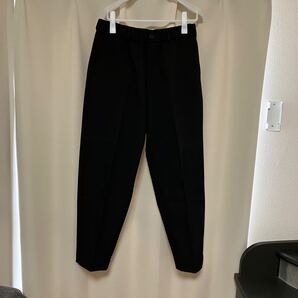 ユニクロU タックパンツ ブラック タック スラックスパンツ テーパードパンツ スラックス