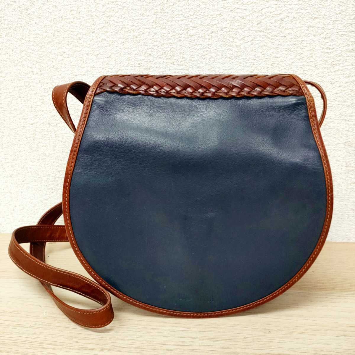 極美品】GOLD PFEIL シボ革 レザーショルダーバッグ フラップ 黒 ...