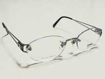 新品　FENDI　フェンディ　日本製　ブランド　メガネ　眼鏡　高級感　上品　ツーポイント　シルバー　スモーキークォーツ　軽い　綺麗_画像2