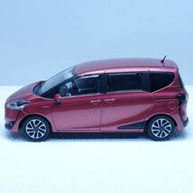 110D ジャンク 本体のみ 1/30 トヨタ シエンタ レッドマイカメタリック 非売品 カラーサンプル ミニカー モデルカー TOYOTA SIENTA_画像6