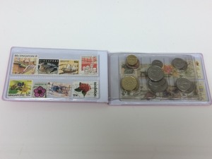 □マレーシア・シンガポール　コイン&切手　/土産品　Λ□