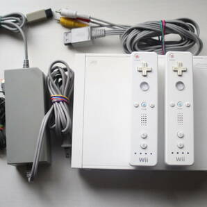Wii本体セット シロ 電源コード/AVケーブル/センサーバー/リモコン付属 269