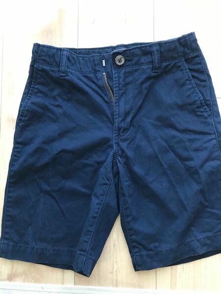 GAP 130ボーイズ　ハーフパンツ