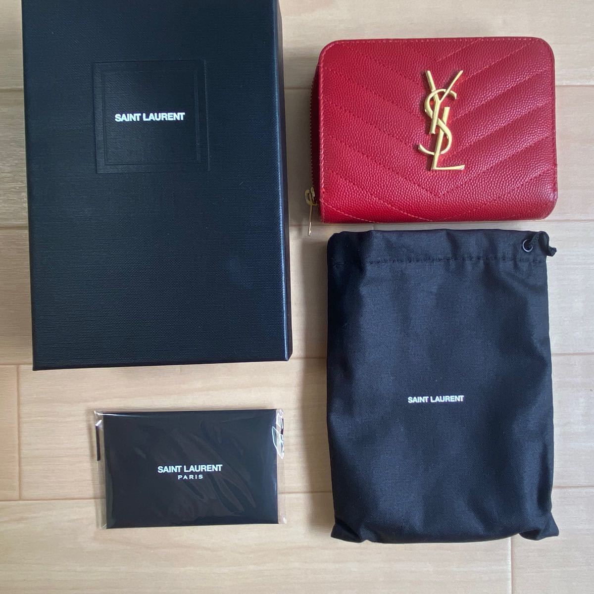 ではありま サンローランパリ EAST WEST WALLET 396307 カラーブラ