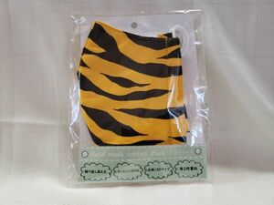 阪神タイガース柄　マスク　ハンドメイド　フリーサイズ　立体/3Dタイプ　布２枚重ね　コットン100％　日本製