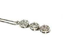 美品 ノンブランドジュエリー ダイヤ ネックレス ペンダント トリロジー １．５０ｃｔ K18WG ホワイトゴールド フラワー_画像4