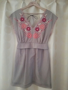 CHESTY flower embro Ida Lee embroidery no sleeve One-piece flower tops cut and sewn gray tunic cut Work embroidery lady's 