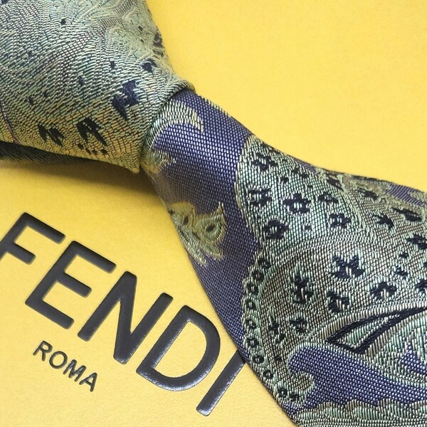 【美品】 FENDI フェンディ ネクタイ ブランド グレー