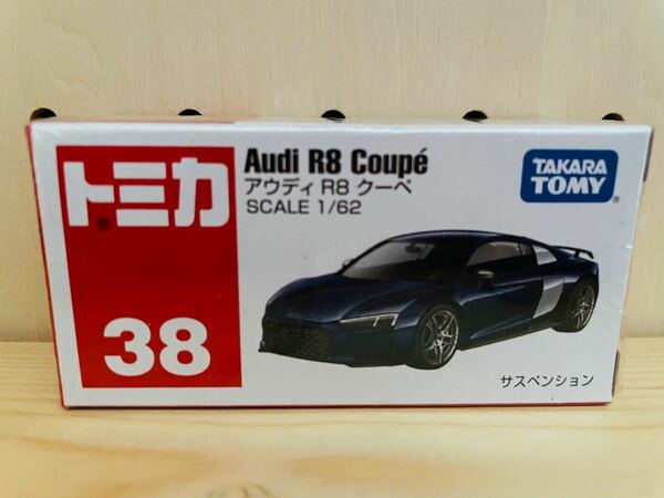 トミカ ミニカー No.38 アウディ R8 クーペ 箱