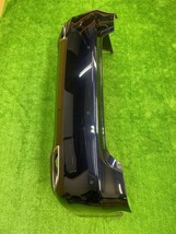 レクサス　LS600h　LS460　純正　リアバンパー　センサー付き　中古品　カラー214　ブラック　UVF45　UVF46　USF40　USF41_画像1