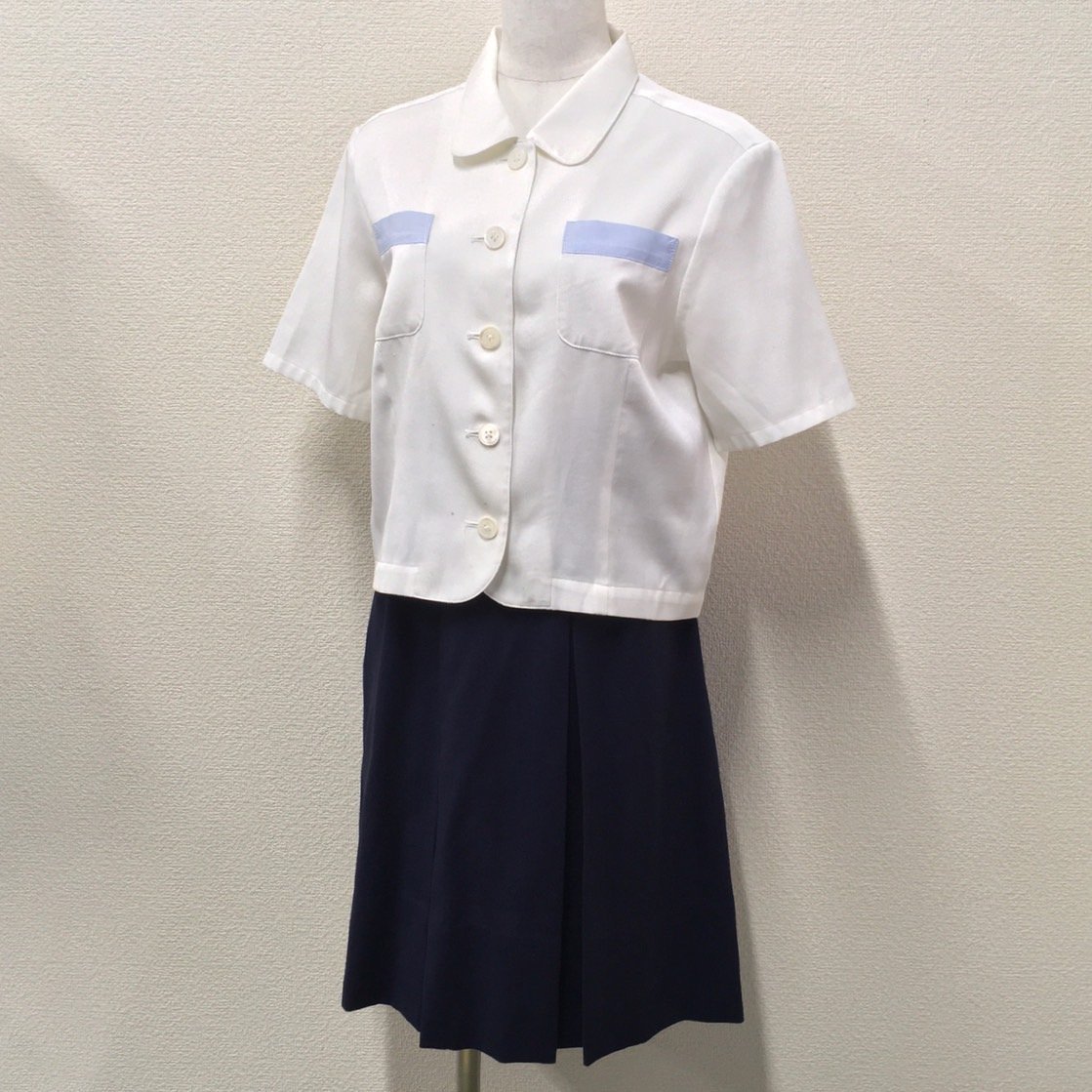 作新学院高校制服の値段と価格推移は?|27件の売買データから作 作新学院高校制服の値段と価格推移は?|27件の売買データから作