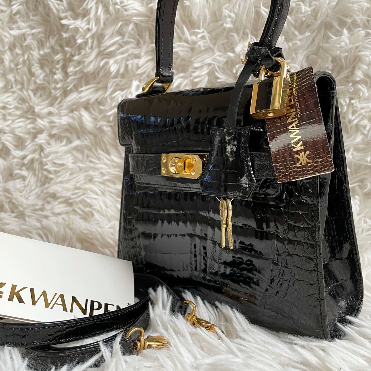 KWANPEN リアルクロコダイル ハンドバッグ 金具 黒色 ロゴ