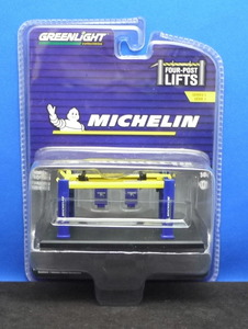 1/64 グリーンライト 4柱リフト Michelin Tires ミシュラン ●