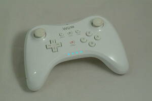 任天堂(nintendo)Wii U PRO コントローラー (shiro) WUP-005 電源入りました。