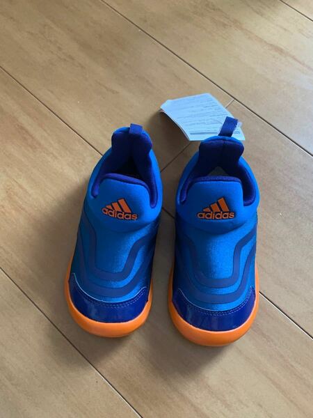 adidas 青 靴