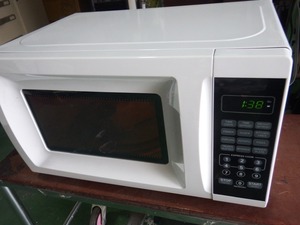 ■新品未使用訳あり ハミルトンビーチ　700W電子レンジ　EM720CGA-W hamilton beach　Microwave　2017年製　英文表示 おしゃれ家電