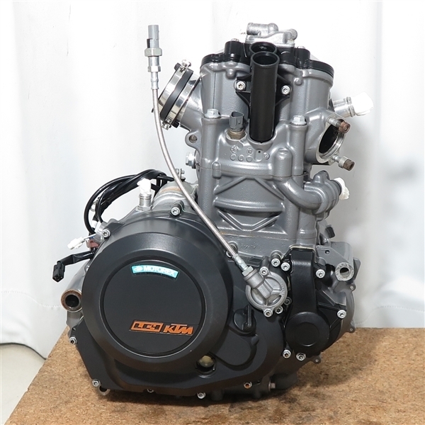 ♪KTM/690DUKE 純正 実動好調 エンジン(HA1216AZ50)17852Km 12年式 ♪KTM/690DUKE 純正 実動好調 エンジン(HA1216AZ50)17852Km 12年式