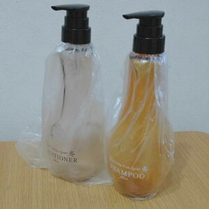 新品 未使用 アロマエッセゴールド シャンプー コンディショナー 詰め替え容器