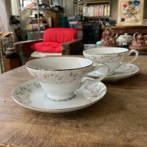 CLassic 501 JAPAN ペア カップ&ソーサー 花柄 昭和レトロ 古食器 引退品 整理品 ティーカップ コーヒーカップ ビンテージ