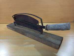 . cutter old tool Showa Retro antique collection objet d'art 