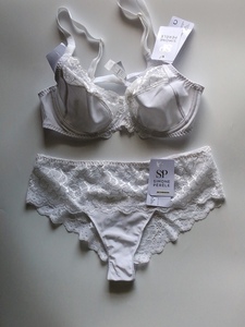 70C+S☆Simone Perele　シモーヌ ペレール　セット　白