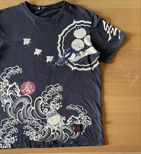 参丸一　サンマルイチ　ＸＬ　和柄　刺繍　Tシャツ　半袖　黒　濃紺　かえる　ヒナ　波　Japanese pattern embroidery