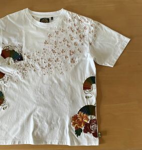 百花繚乱　2ＸＬ　和柄　刺繍　Tシャツ　半袖　白　桜　うさぎ　扇　Japanese pattern embroidery
