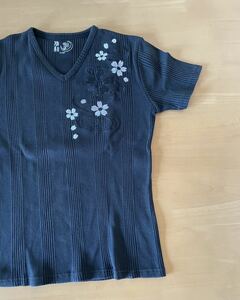 雅結　ＸＬ　和柄　Tシャツ　半袖　スリム　黒　桜　シルバー　Ｖネック　Japanese pattern embroidery