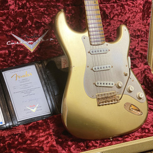 Limited Edition 1957 Stratocaster w/Gold Hardware Relic Aged HLE Gold
