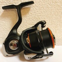 ■　美品　DAIWA　21　PRESSO　ダイワ　21　プレッソ　LT　2000SS-P　SLP　WORKS　リール　箱/説　有　★_画像3