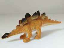 恐竜　きょうりゅう　キョウリュウ　ステゴサウルス　　フィギュア　置物　置き物　飾り物　飾り_画像1