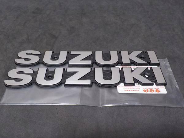 GS400 タンクエンブレム （シルバー） 純正新品 GS750 GS1000 スズキ フューエルタンク 外装 燃料タンク ガソリンタンク