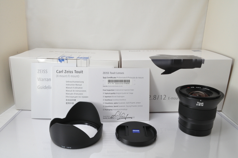 新品同様 Carl Zeiss Touit 12mm F2.8 Lens ソニー用 Eマウント w/Box