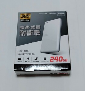 ELECOM ポータブルSSD 240GB ESD-0240GWH　ホワイト