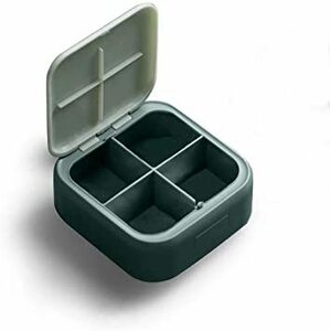 緑色 ピルケース SINNKATEI くすりいれケース 大容量 持ち運びやすい 密閉薬箱 4仕切り個別保管 服薬管理 緑色