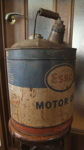 ★鉄味良いエッソ古いオイル缶、18L・インテリア・実用OIL缶