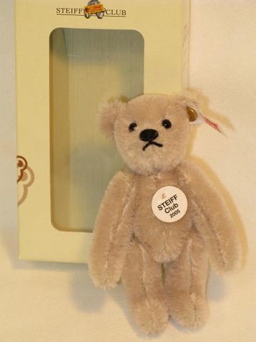 年 シュタイフの値段と価格推移は?|件の売買データから年