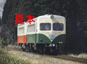 鉄道写真、645ネガデータ、150622440010、キハ431（ありがとうございました83年間ヘッドマーク）鹿島鉄道、四箇村〜常陸小川、2007.03.29