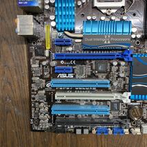 MZ-791 激安 マザーボード ASUS P8P67 DELUXE LGA1155 BIOS立ち上がり確認済み ジャンク_画像3