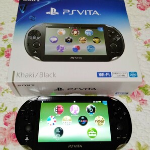 PlayStationVita Wi-Fiモデル カーキ/ブラック PCH-2000 ZA16
