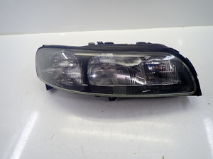 223276/B59 VOVO Volvo V70 S70 SB52 head light right right side halogen 8693550 89007900