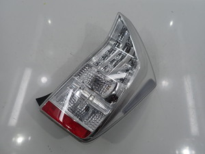 180124-J-315　美品　プリウス　PRIUS　ZVW30　30　LED　テールライト　テールランプ 　右側　右　運転席　スタンレー　47-55