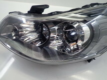 205902-A108　レンズ再生　美品　SX4　YB11S　前期　ヘッドライト　左　左側　コイト　100-59104　キセノン　HID　35320-80J40_画像3