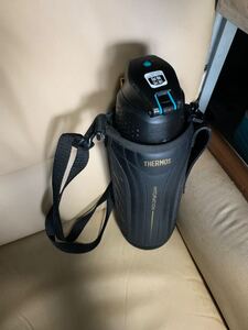 サーモスHYDRATION真空断熱水筒ブラックグラデーション ダークレッド真空断熱 サーモス ステンレスボトル