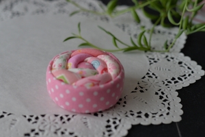 ケース入りピンクッションキット (桃色) ハンドメイドキット 手作りキット 針山 パッチワーク 裁縫