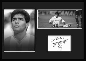 ディエゴ・マラドーナ/Diego Maradona/サッカー/アルゼンチン/バルセロナ/サインプリント証明書付フレーム/BWモノクロ/ディスプレイ(4-3Ｗ)